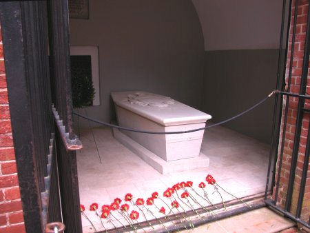 George Washington's tomb, Mt. Vernon